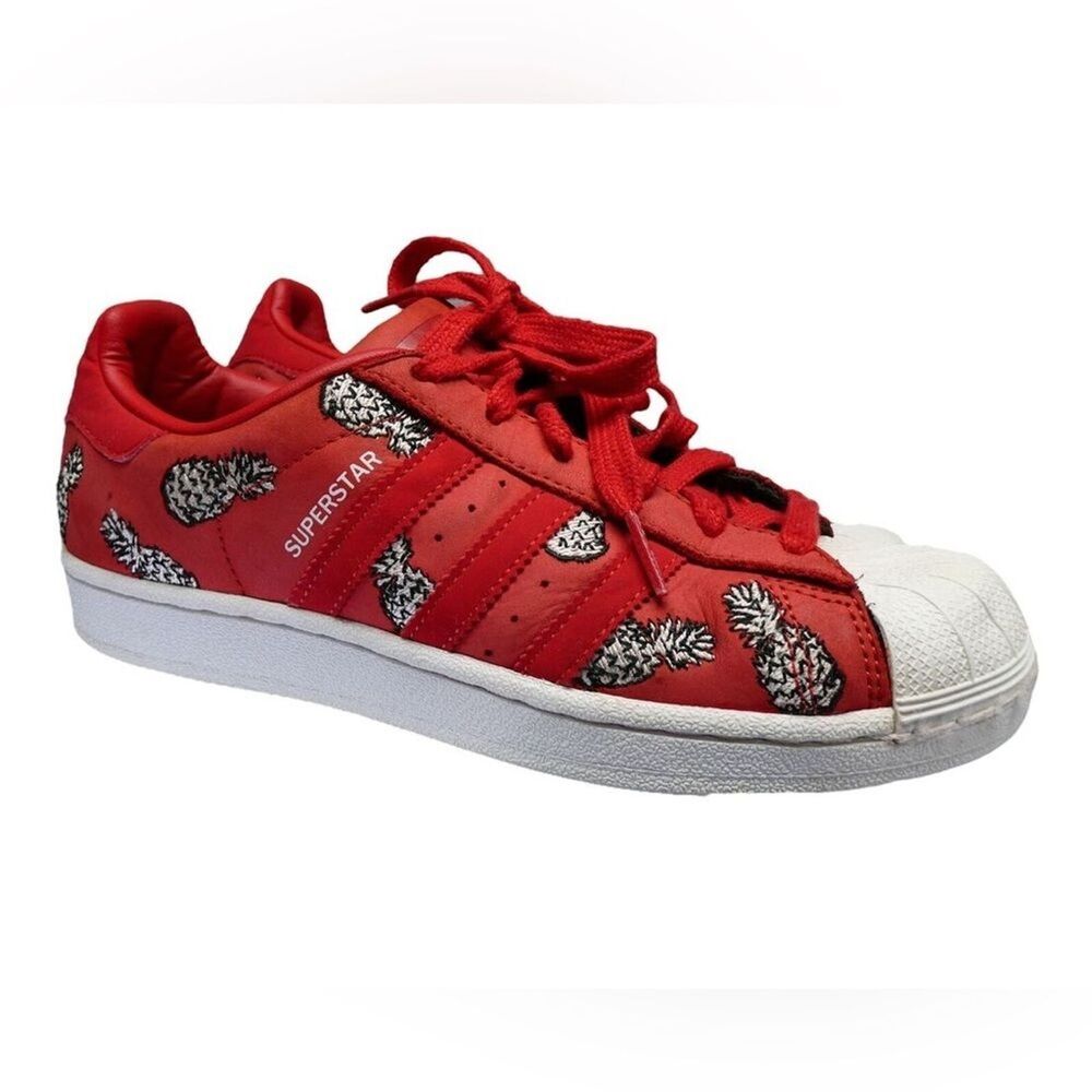 (H6) ADIDAS SUPERSTARLIMITED EDITION TRAINERSRED PINEAPPLE X FARM.